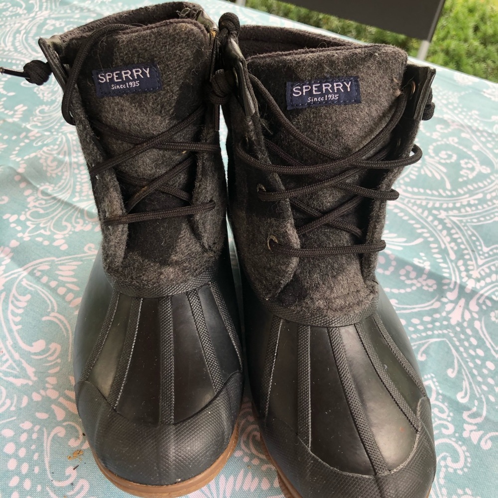 EUC Women’s Sperry Boots Black size 6.5